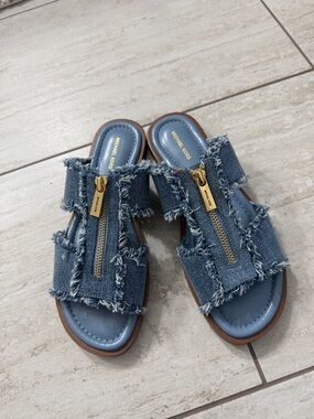 Michael Kors Frayed Denim Slide Sandals with Gold Zipper - Blue..size 7.5M